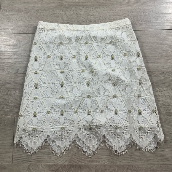 Marciano Evigan Lace Mini White Skirt - Picture 3 of 12